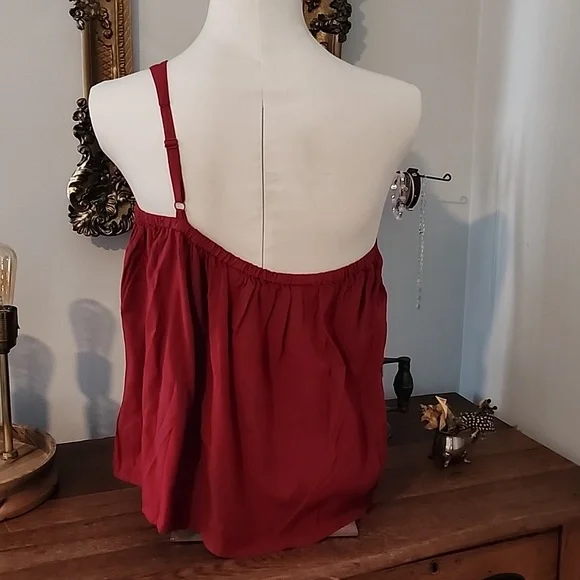 One shoulder blouse - Picture 2 of 4